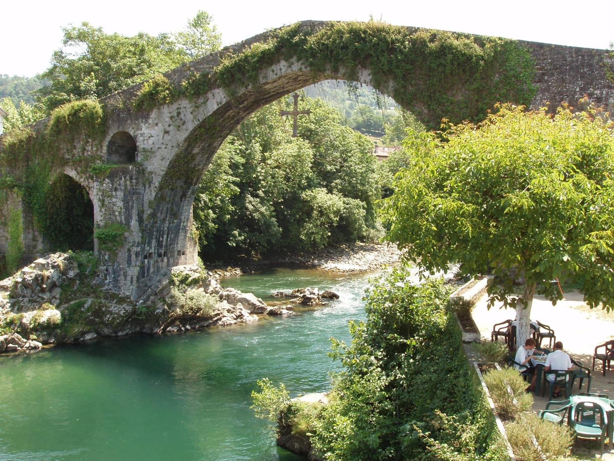 Los Acebos Cangas กังกัส เด โอนิส ภายนอก รูปภาพ