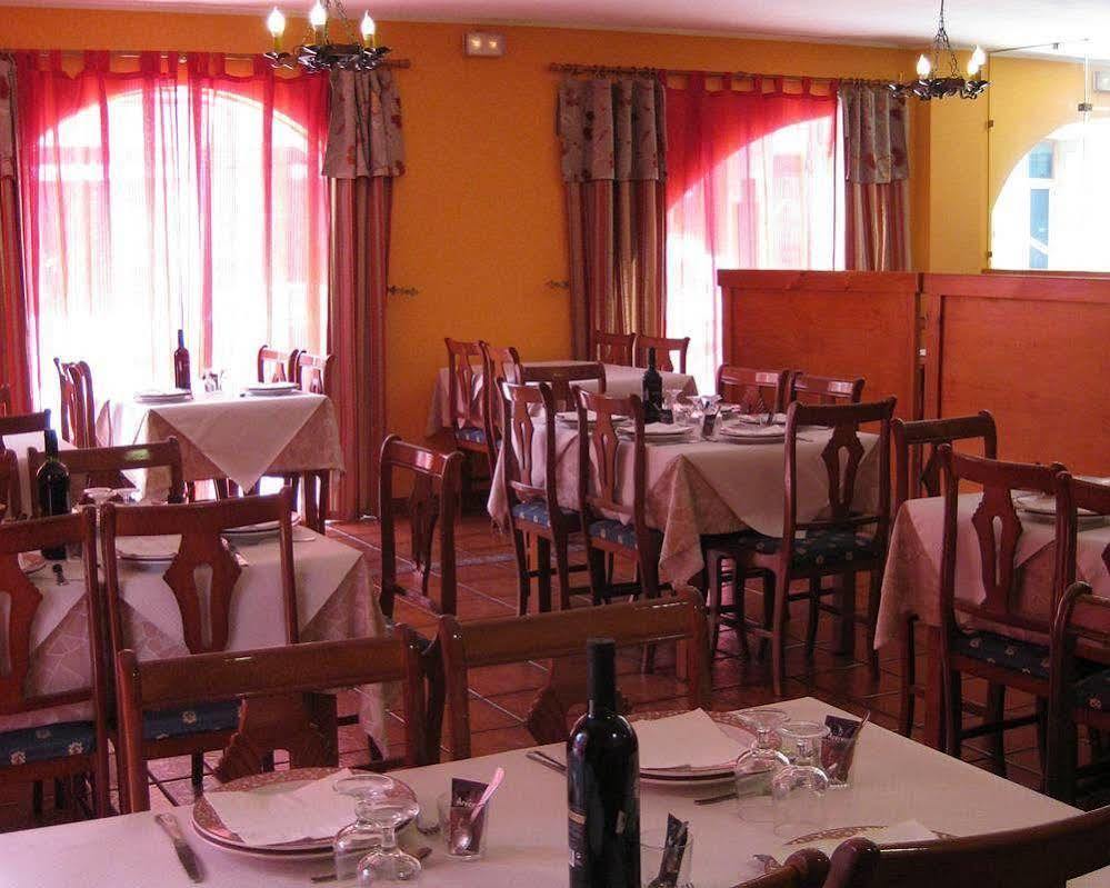 Los Acebos Cangas กังกัส เด โอนิส ภายนอก รูปภาพ